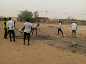 شباب كريمة شمال مربع 11 بمدينة الأبيض ينظمون حملة نظافة وإصحاح بيئة كبرى