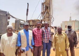 مدير ادارية خور طقت يشهد انطلاقة العمل لحفر بئر مياه خور طقت الدونكي م (5) بدعم من منظمة ميرسي كور ويدشن تكية الحي